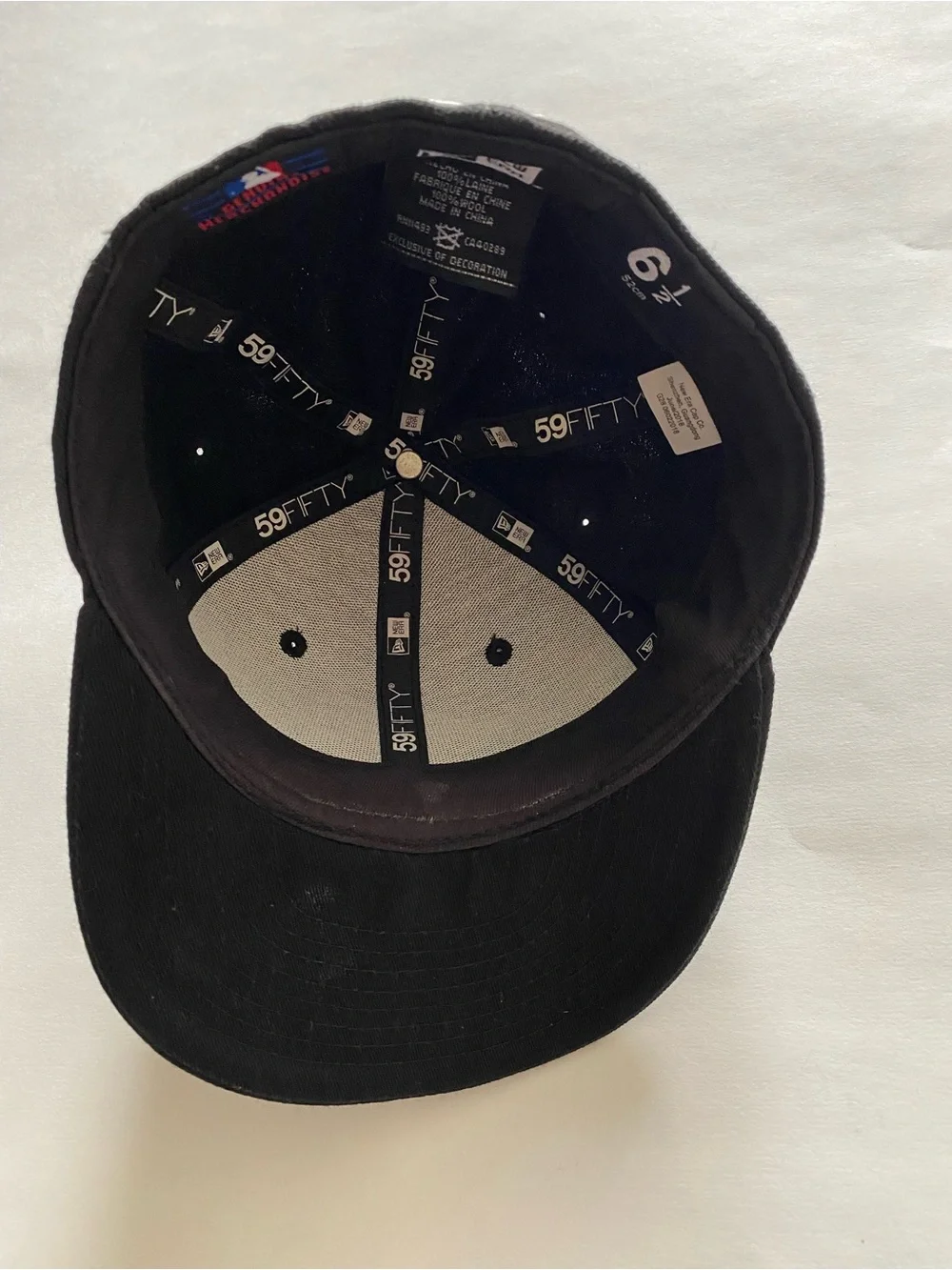 New Era 59FIFTY Black and Blue Fitted Cap (6 1/2) - Picture 3 of 13